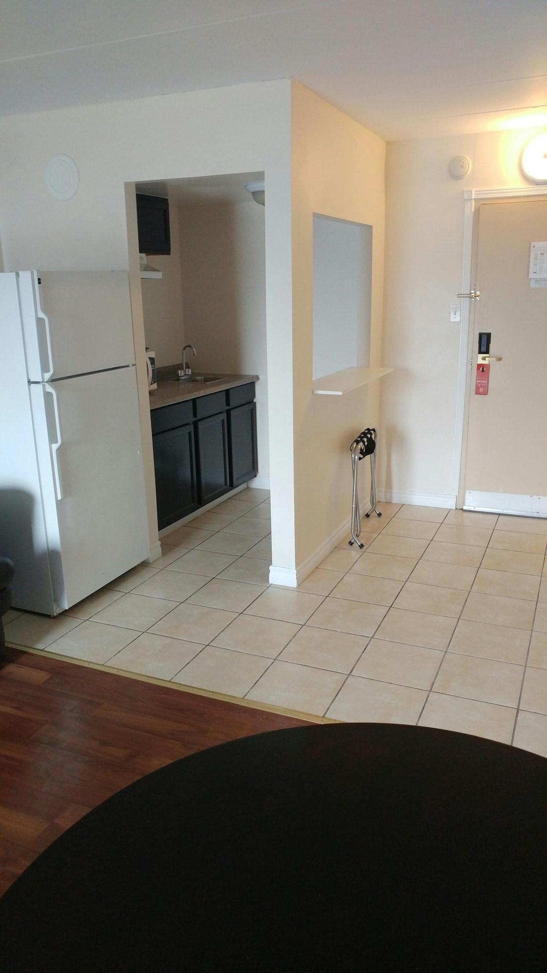 Super 8 By Wyndham Cambridge/kitchener/waterloo Area *