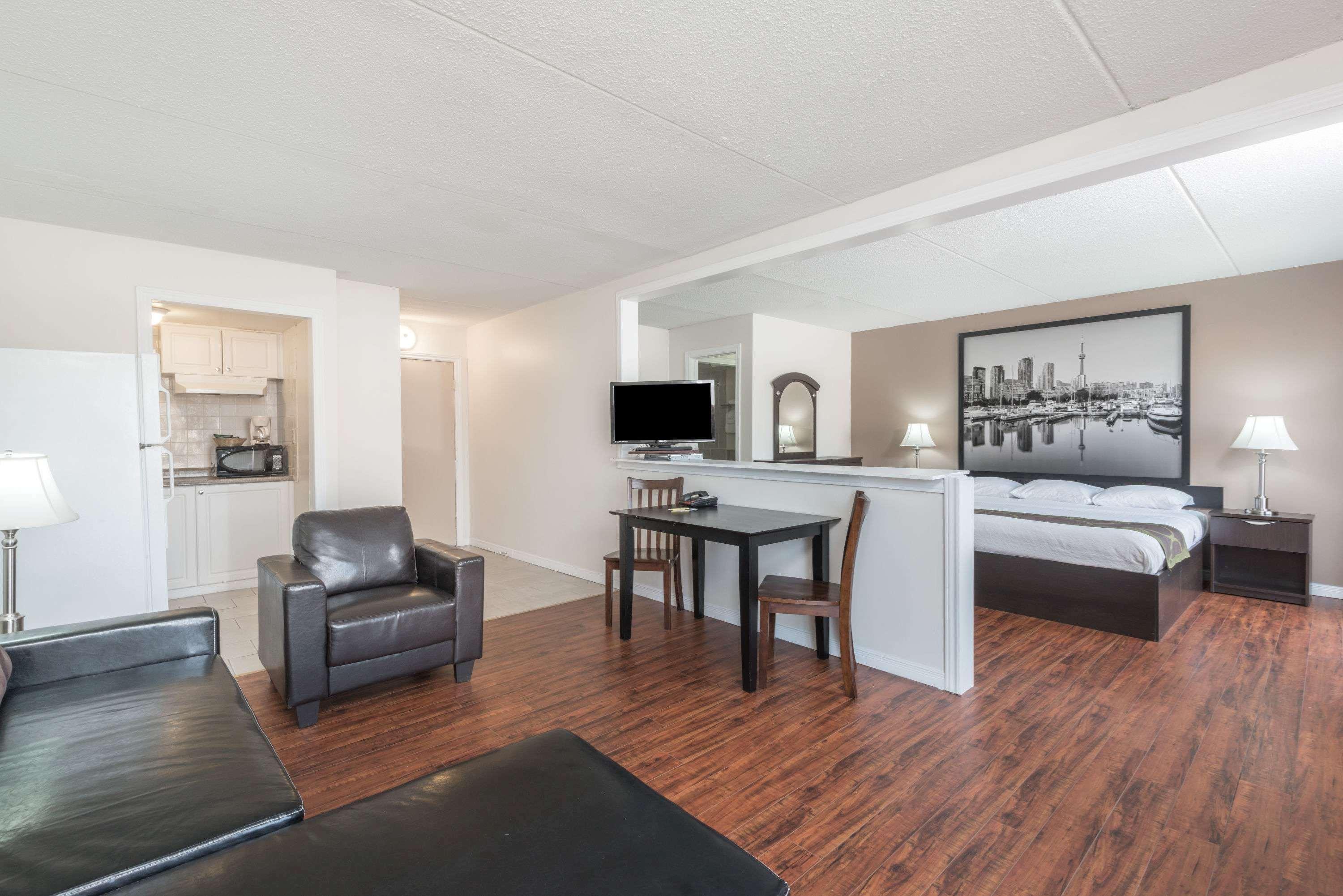Super 8 By Wyndham Cambridge/kitchener/waterloo Area *