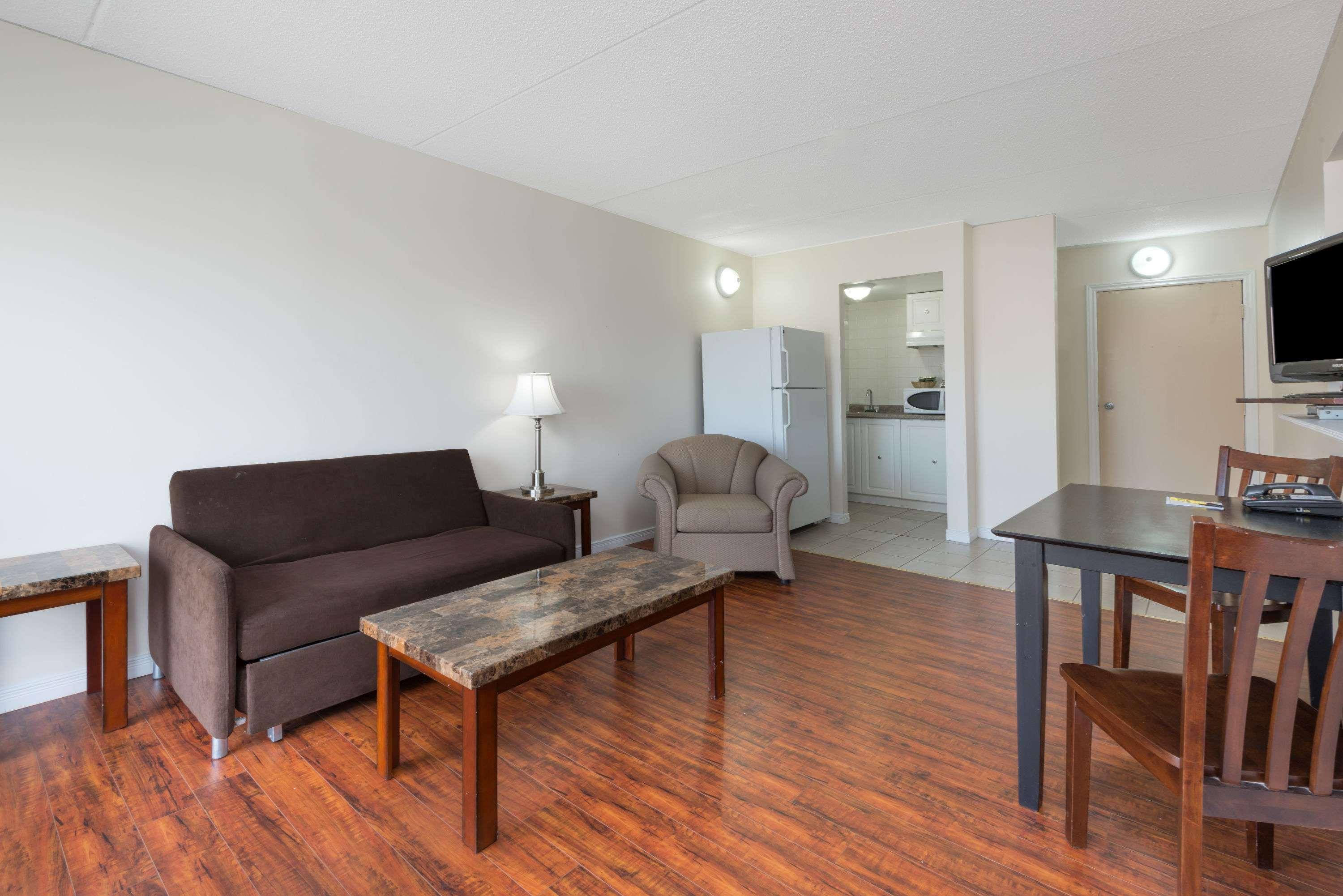 Hotel Super 8 By Wyndham Cambridge/kitchener/waterloo Area